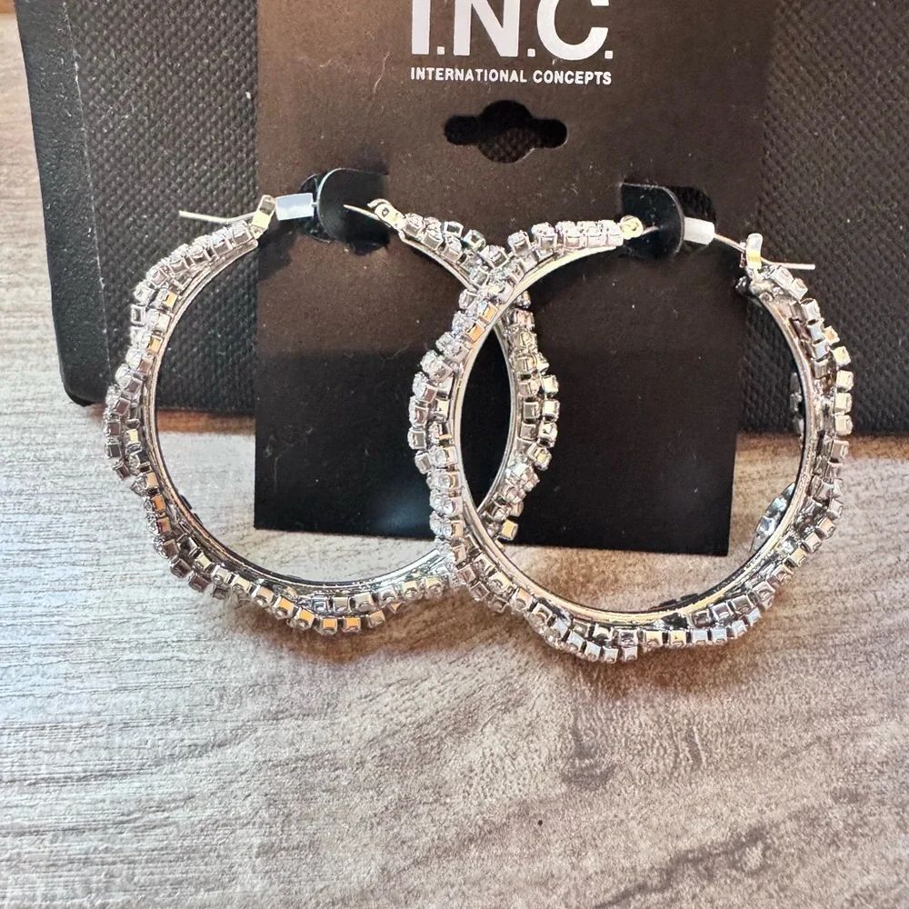 I.N.C. International Concepts NWT Silver Tone Rhinestone Hoop Earrings
